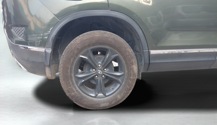 2020 Tata Harrier XT PLUS 2.0L KRYOTEC, Diesel, Manual, 1,14,216 km, Right Rear Wheel