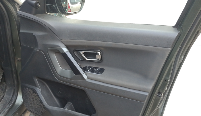 2020 Tata Harrier XT PLUS 2.0L KRYOTEC, Diesel, Manual, 1,14,216 km, Driver Side Door Panel Controls