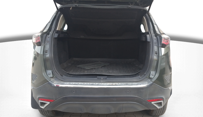 2020 Tata Harrier XT PLUS 2.0L KRYOTEC, Diesel, Manual, 1,14,216 km, Boot Inside