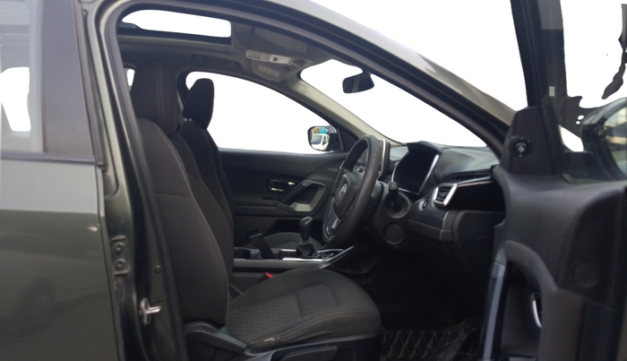 2020 Tata Harrier XT PLUS 2.0L KRYOTEC, Diesel, Manual, 1,14,216 km, Right Side Front Door Cabin
