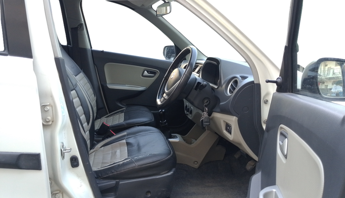 2015 Maruti Alto K10 VXI, Petrol, Manual, 95,123 km, Right Side Front Door Cabin