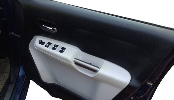 2019 Maruti IGNIS DELTA 1.2, Petrol, Manual, 58,000 km, Driver Side Door Panel Controls