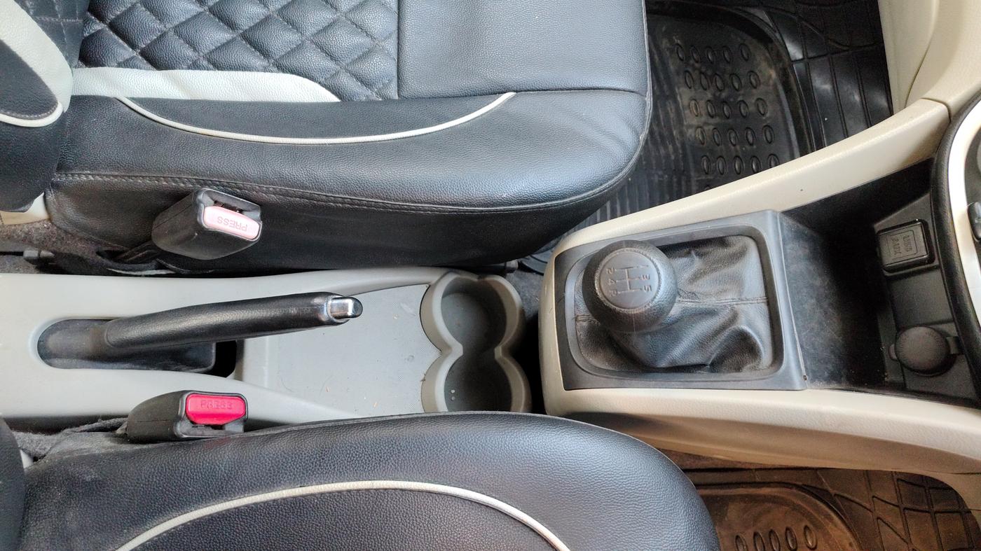 2015 Maruti Celerio ZDI, Diesel, Manual, 64,471 km, Gear Lever
