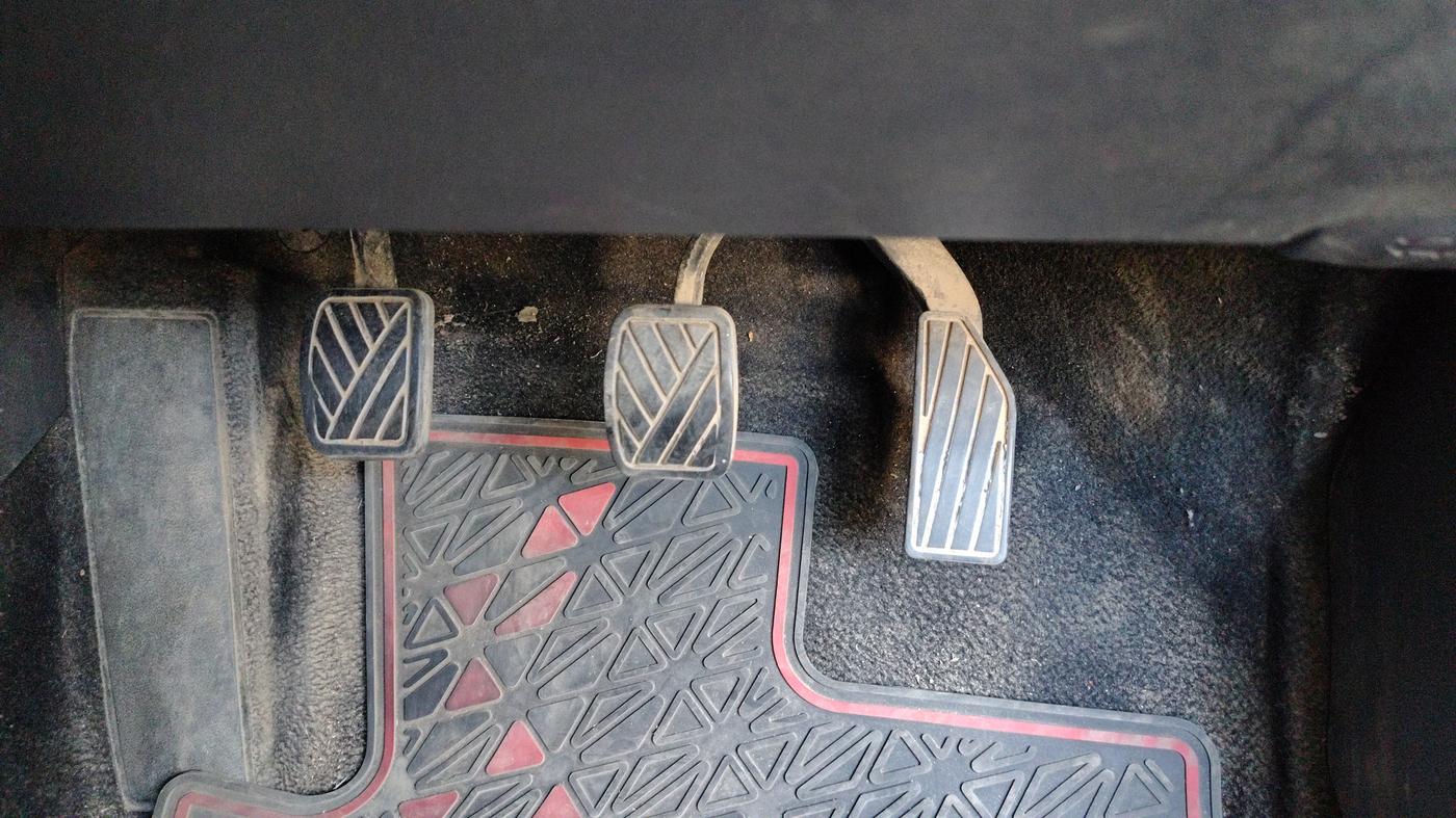 2017 Maruti Vitara Brezza VDI (O), Diesel, Manual, 56,483 km, Pedals