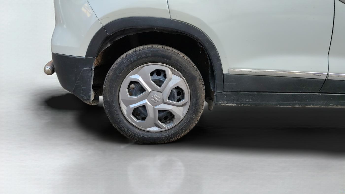 2017 Maruti Vitara Brezza VDI (O), Diesel, Manual, 56,483 km, Right Rear Wheel