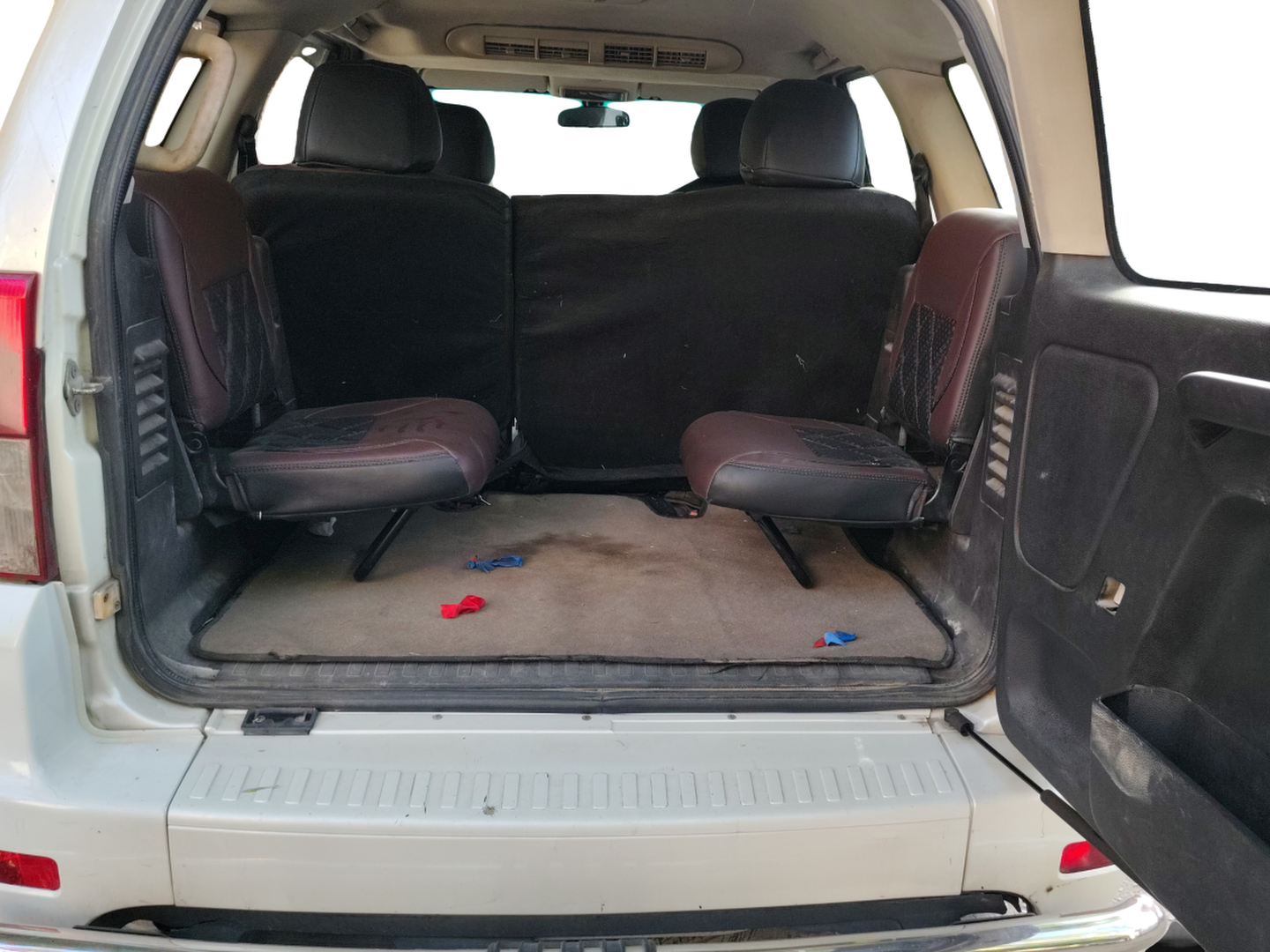 2015 Tata Safari Storme 2.2 EX 4X2, Diesel, Manual, 1,07,747 km, Boot Inside