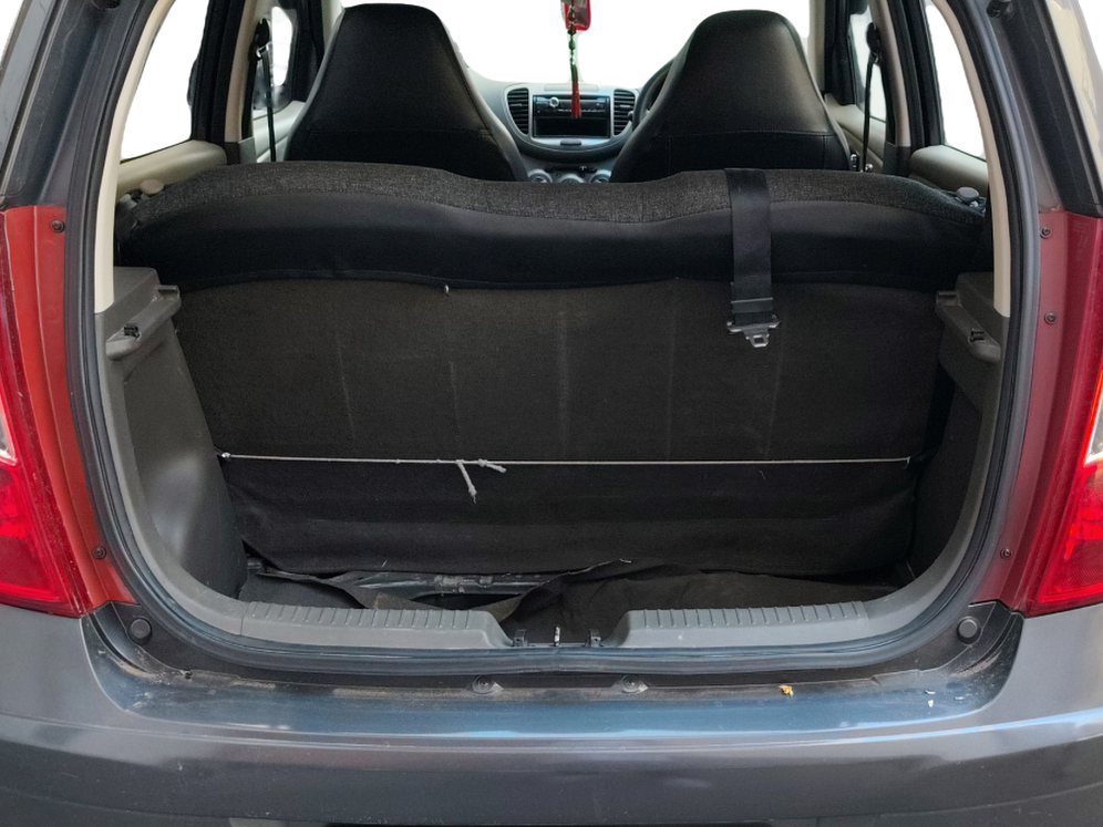 2012 Hyundai i10 MAGNA 1.2, Petrol, Manual, 67,610 km, Boot Inside