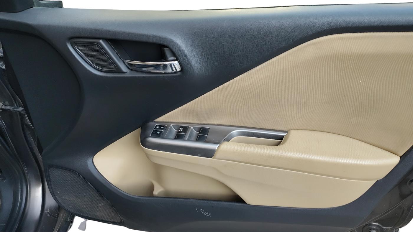 2015 Honda City 1.5L I-VTEC V MT, Petrol, Manual, 81,668 km, Driver Side Door Panel Controls
