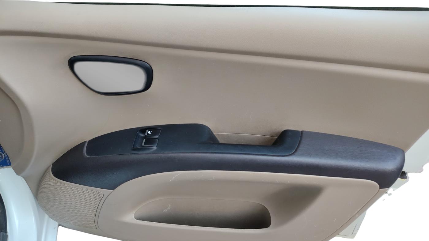 2010 Hyundai i10 ERA 1.1, Petrol, Manual, 42,375 km, Driver Side Door Panel Controls