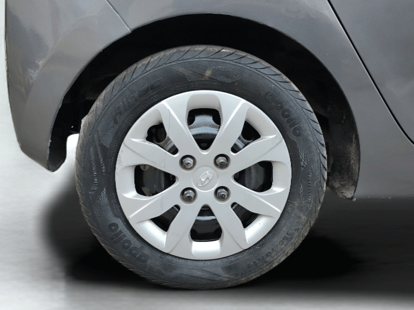 2016 Hyundai Eon 1.0 MAGNA +, Petrol, Manual, 59,254 km, Right Rear Wheel