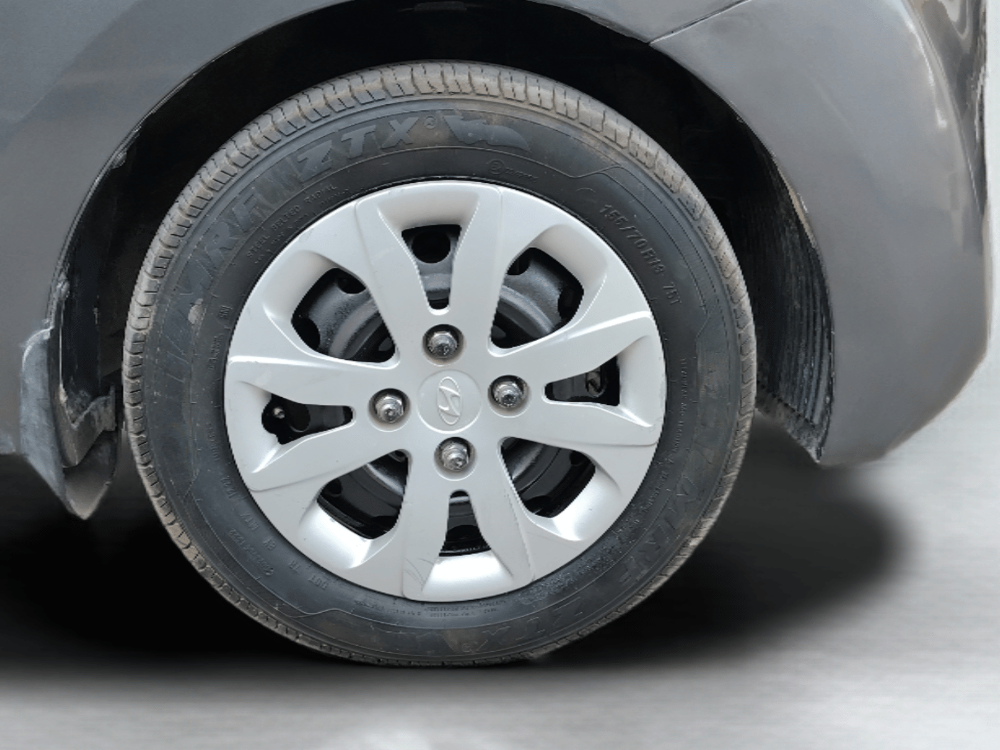 2016 Hyundai Eon 1.0 MAGNA +, Petrol, Manual, 59,254 km, Right Front Wheel