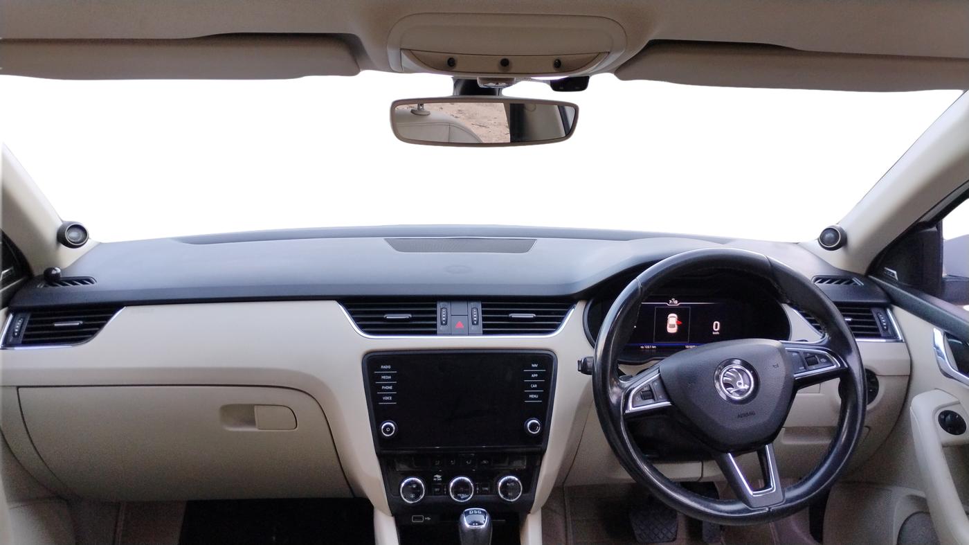 2019 Skoda Octavia 2.0 TDI L&K AT, Diesel, Automatic, 1,01,820 km, Dashboard