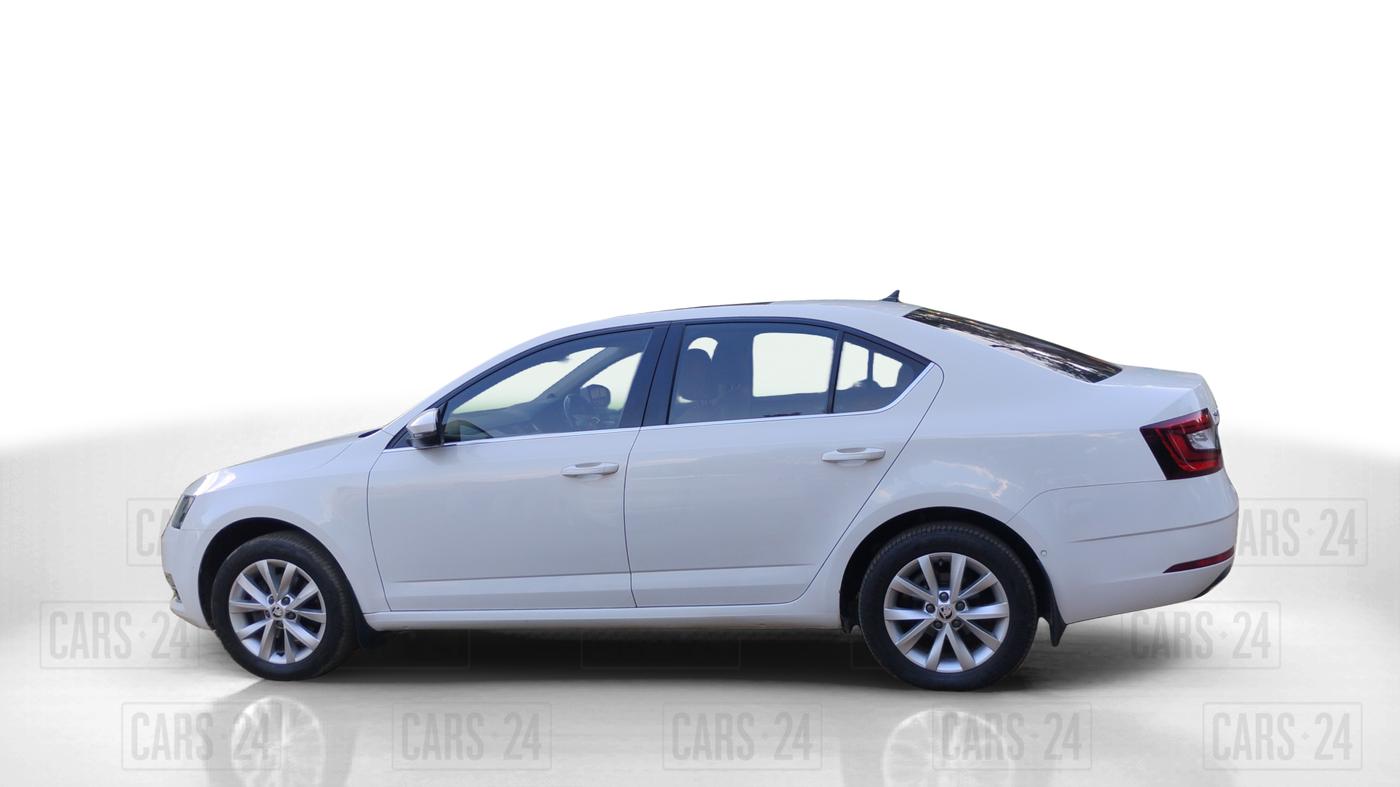 2019 Skoda Octavia 2.0 TDI L&K AT, Diesel, Automatic, 1,01,820 km, Left Side