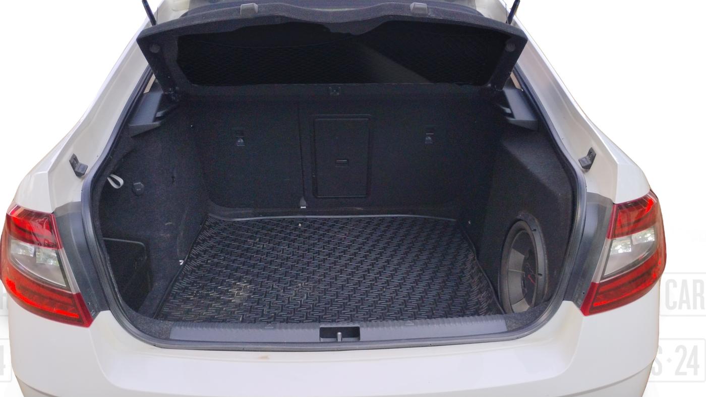 2019 Skoda Octavia 2.0 TDI L&K AT, Diesel, Automatic, 1,01,820 km, Boot Inside