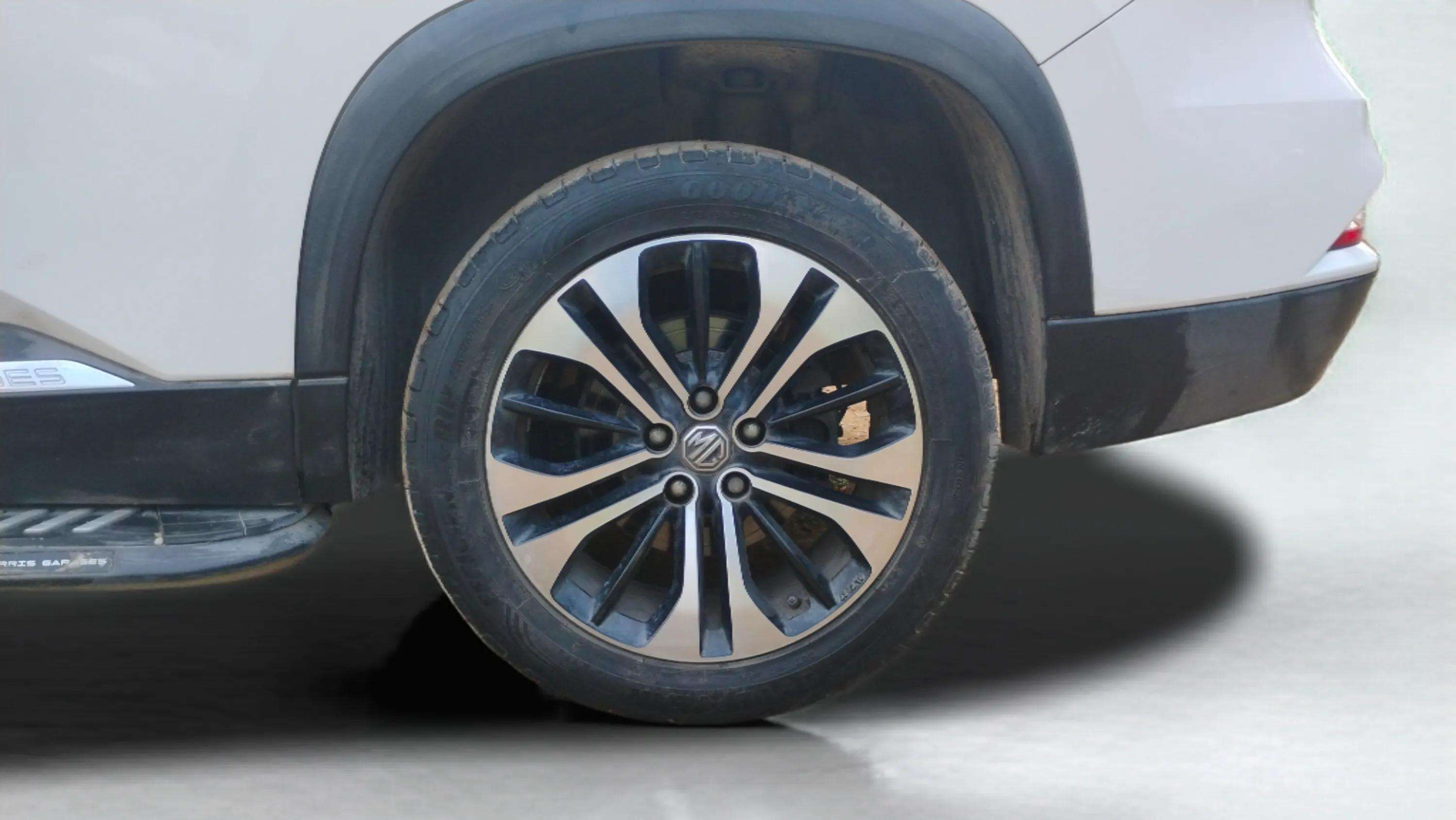 2022 MG HECTOR PLUS SHARP 2.0 DIESEL TURBO MT 6-STR, Diesel, Manual, 35,000 km, Left Rear Wheel