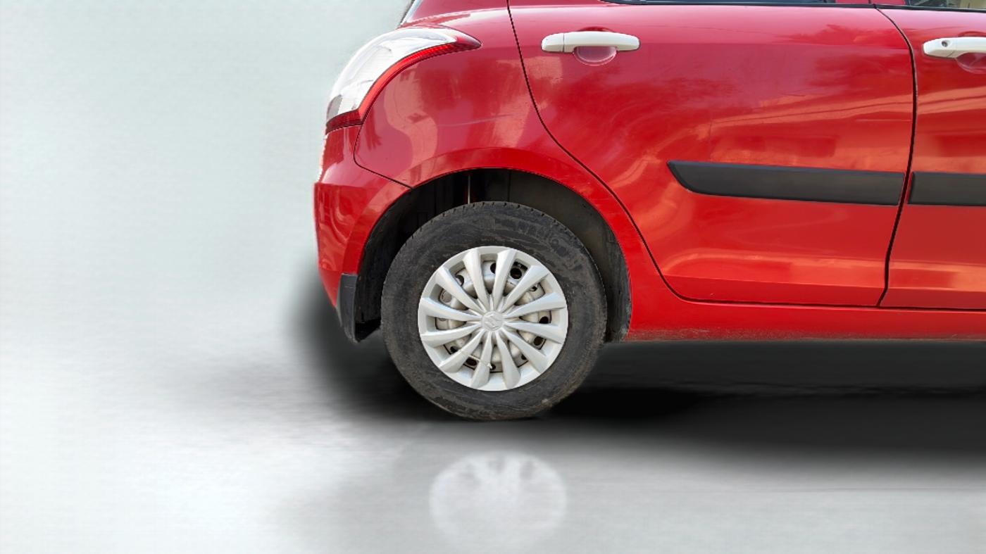 2017 Maruti Swift LXI (O), Petrol, Manual, 85,547 km, Right Rear Wheel