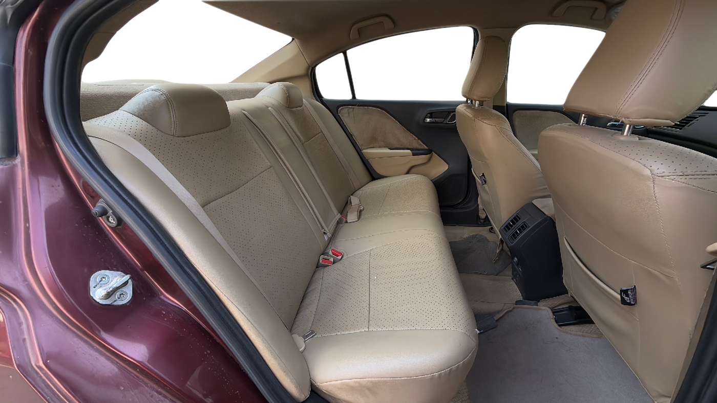 2017 Honda City 1.5L I-VTEC V MT, Petrol, Manual, 75,000 km, Right Side Rear Door Cabin