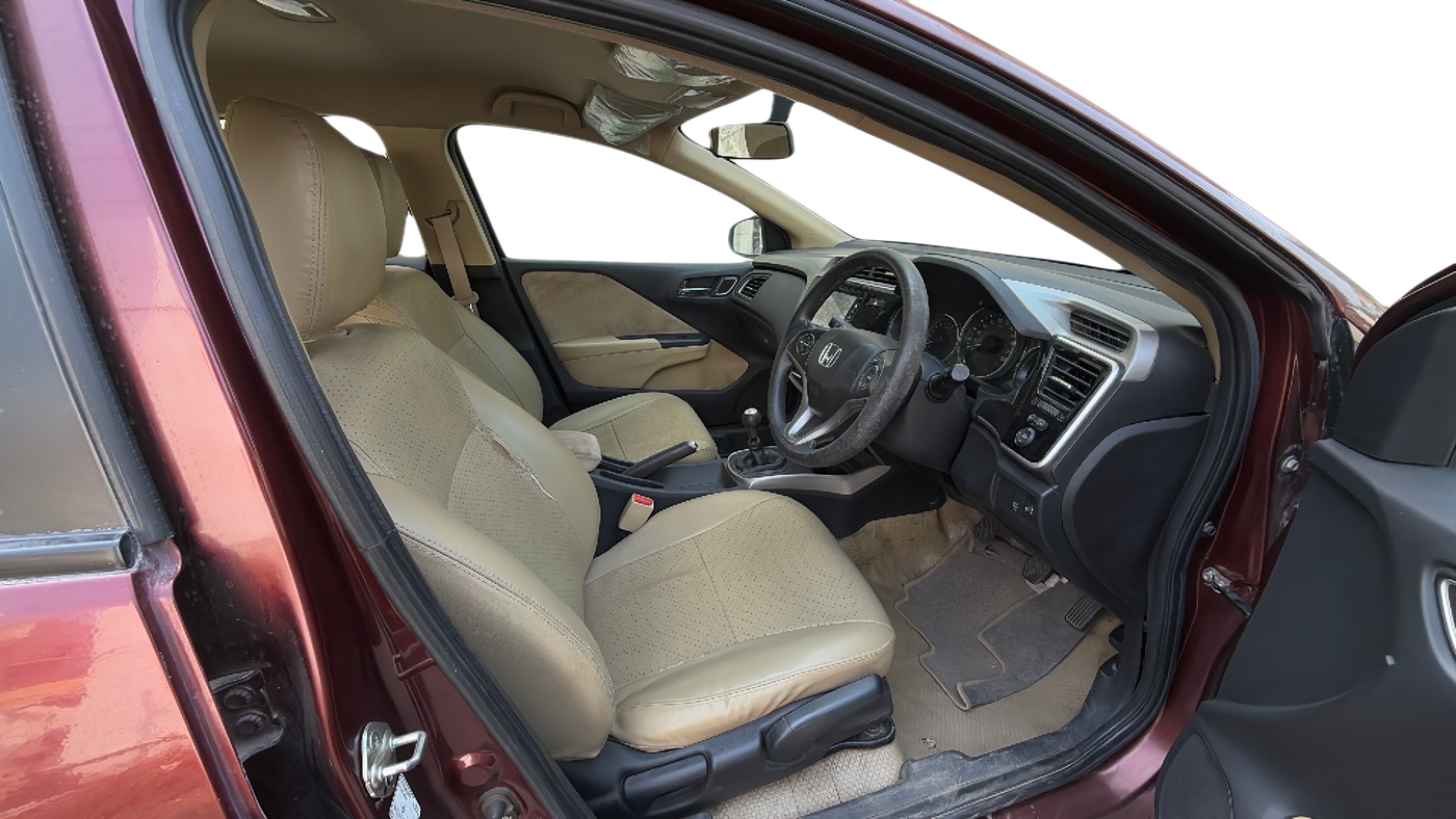 2017 Honda City 1.5L I-VTEC V MT, Petrol, Manual, 75,000 km, Right Side Front Door Cabin