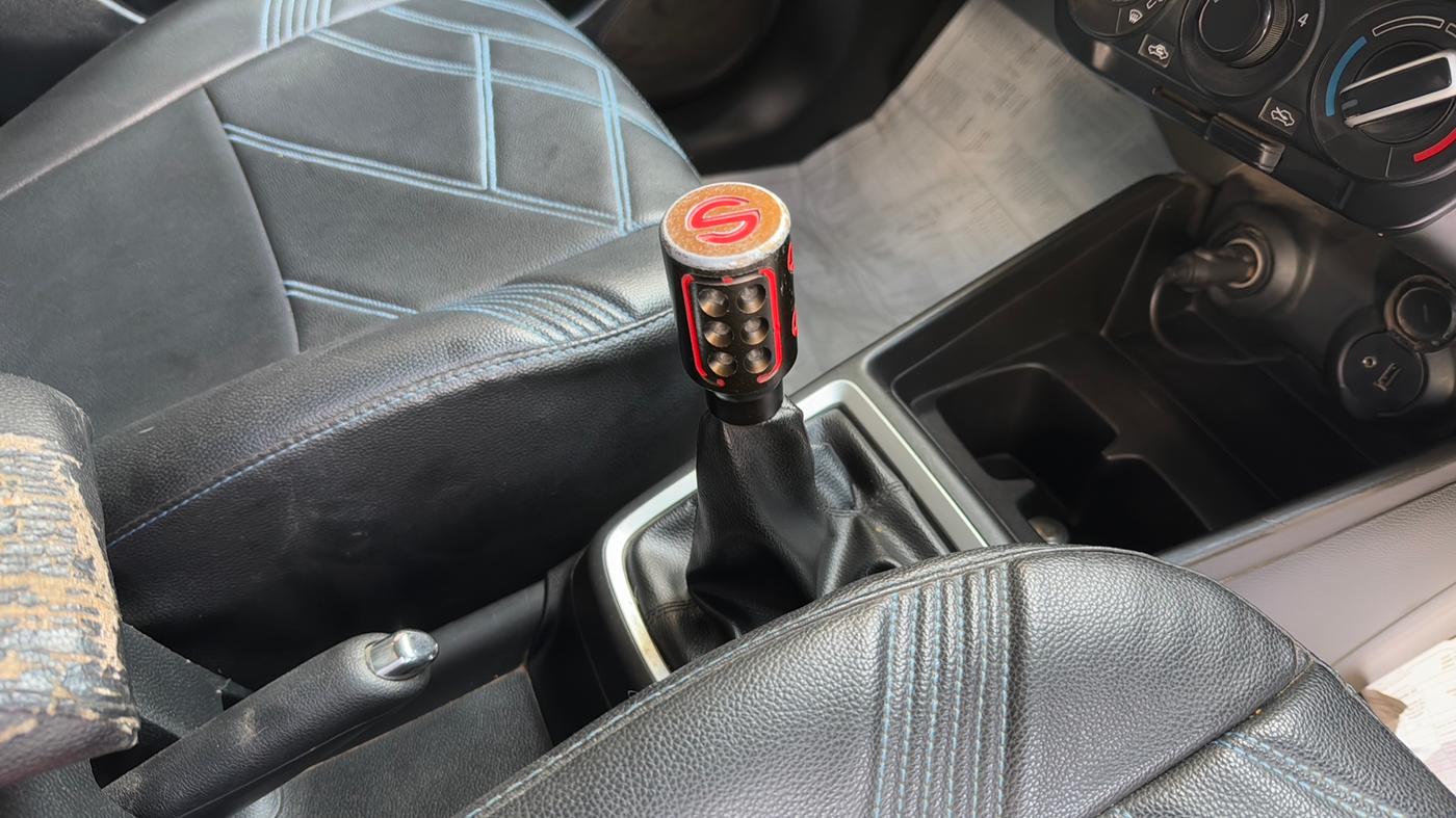 2019 Maruti Swift VXI, Petrol, Manual, 46,923 km, Gear Lever