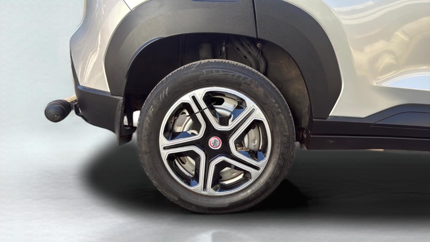 2021 Nissan MAGNITE XE, Petrol, Manual, 23,000 km, Right Rear Wheel