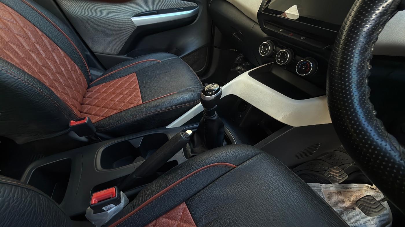 2021 Nissan MAGNITE XE, Petrol, Manual, 23,000 km, Gear Lever