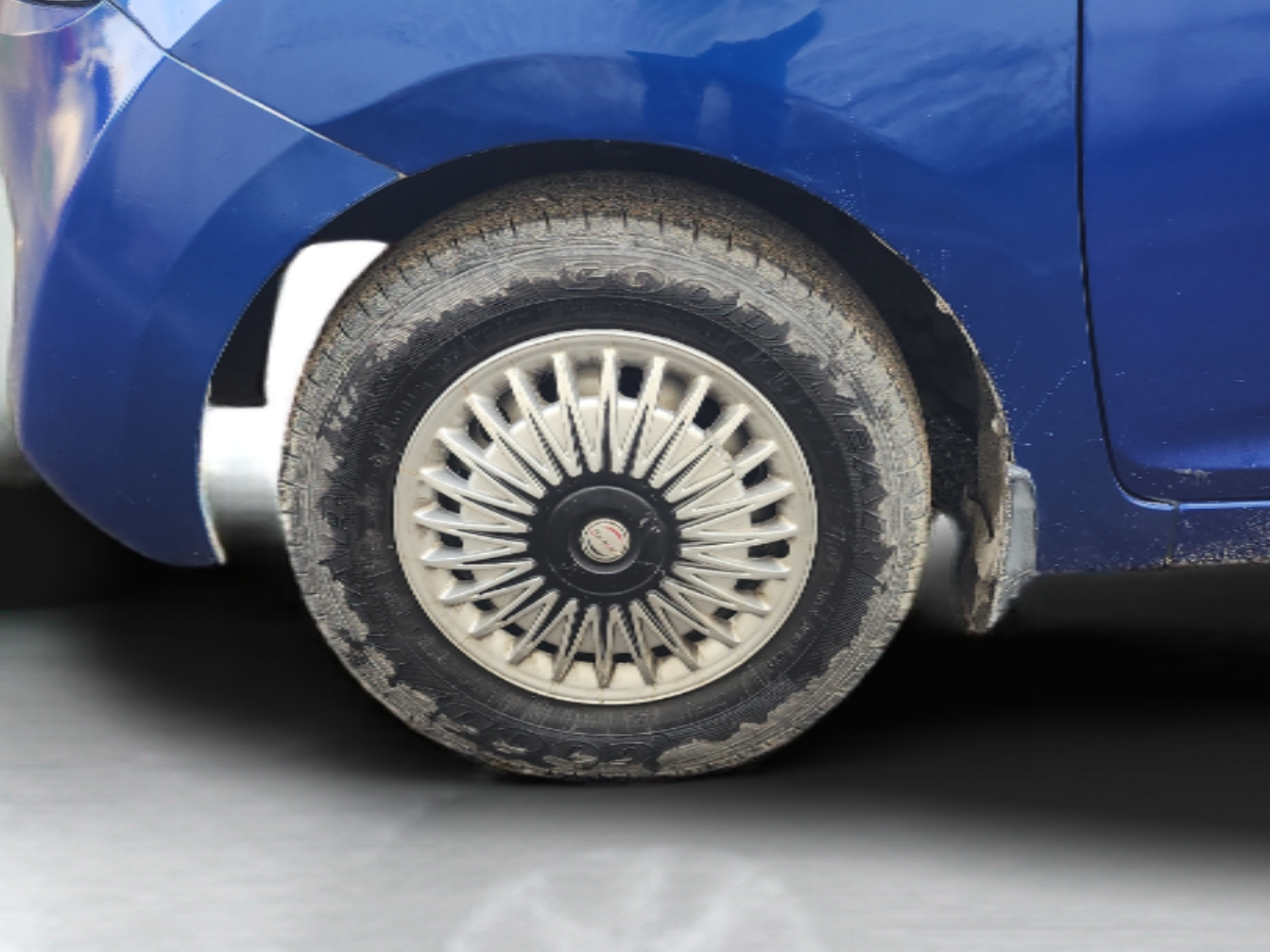 2016 Hyundai Eon D-LITE+, Petrol, Manual, 66,000 km, Left Front Wheel