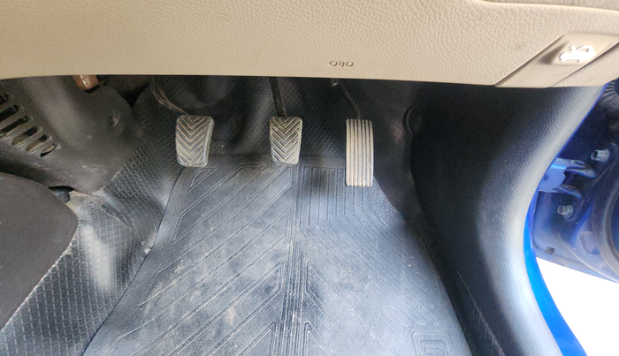 2016 Hyundai Eon D-LITE+, Petrol, Manual, 66,000 km, Pedals