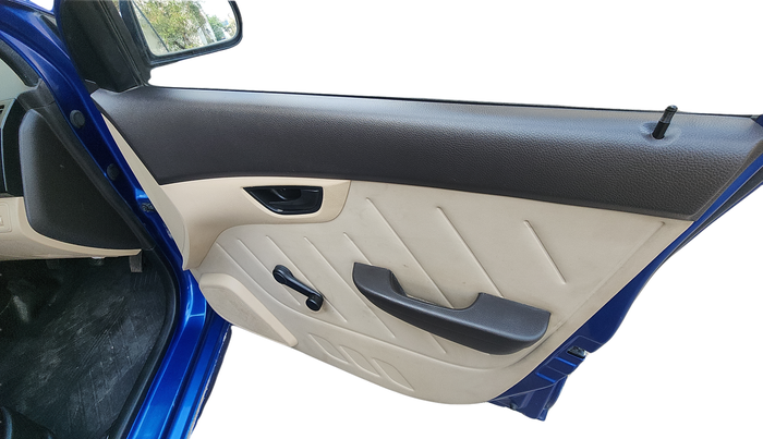 2016 Hyundai Eon D-LITE+, Petrol, Manual, 66,000 km, Driver Side Door Panel Controls