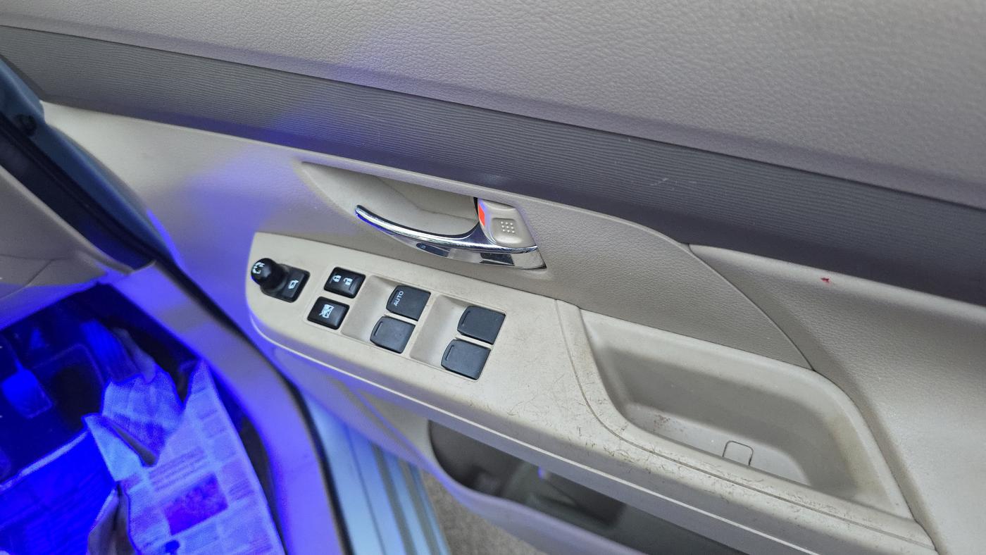 2022 Maruti Ertiga VXI SHVS, Petrol, Manual, 21,521 km, Driver Side Door Panel Controls