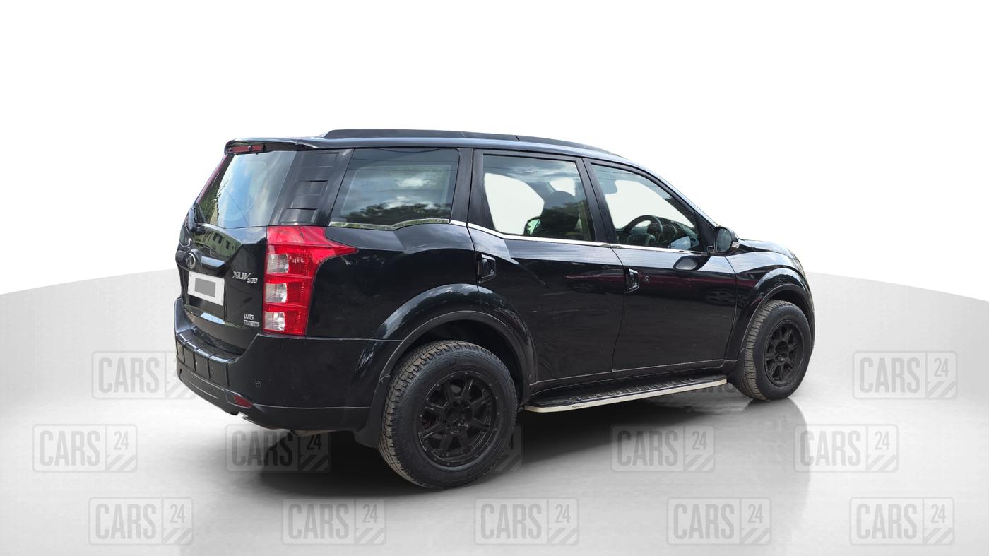 2017 Mahindra XUV500 W6 AT, Diesel, Automatic, 1,27,561 km, Right Back Diagonal