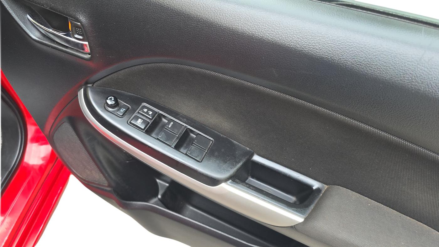 2018 Maruti Baleno DELTA CVT PETROL 1.2, Petrol, Automatic, 96,004 km, Driver Side Door Panel Controls