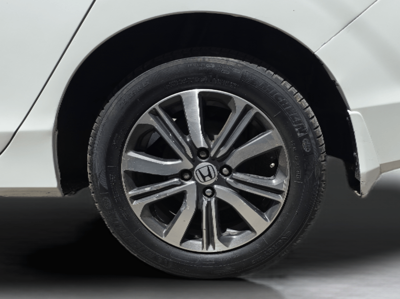 2016 Honda City 1.5L I-DTEC VX (O) MT, Diesel, Manual, 90,989 km, Left Rear Wheel