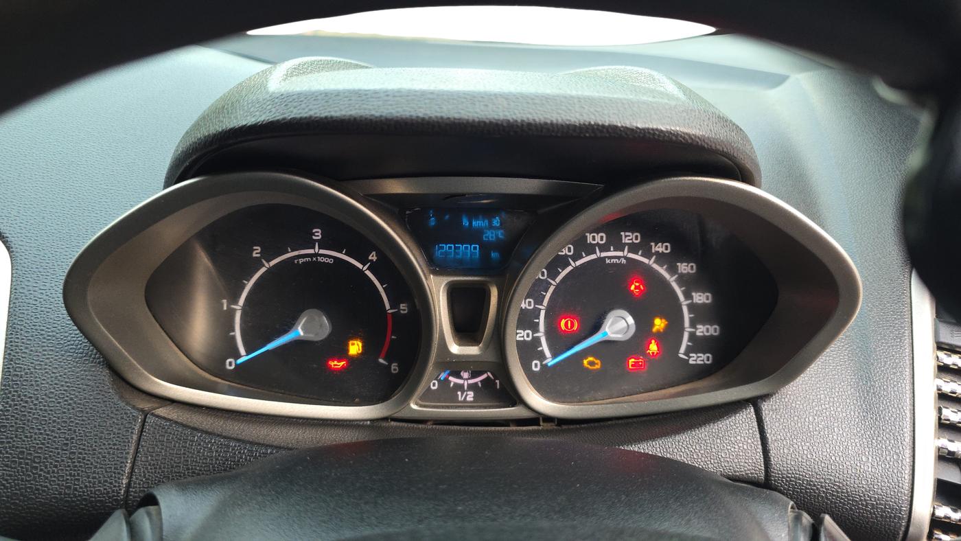 2014 Ford Ecosport TITANIUM 1.5L DIESEL, Diesel, Manual, 1,29,399 km, Odometer Image