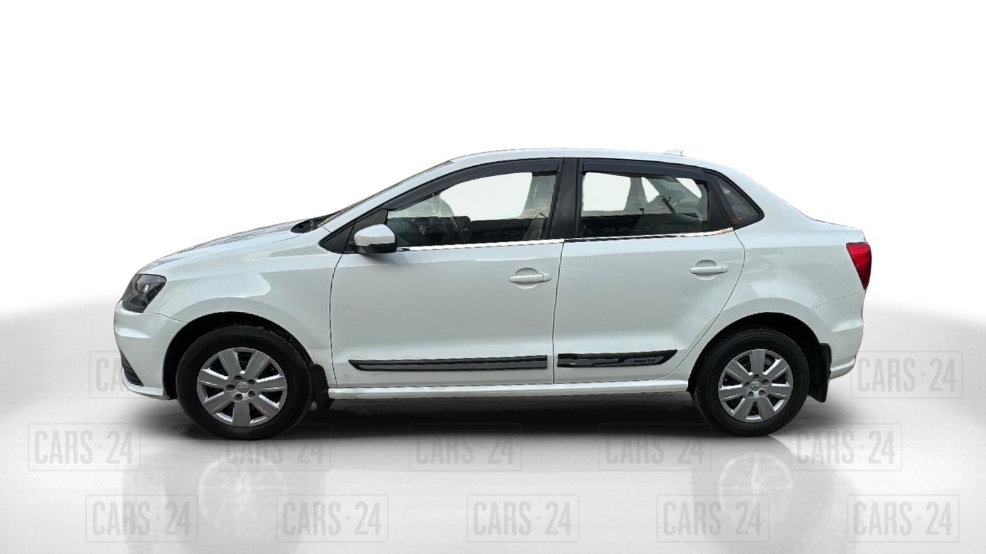 2017 Volkswagen Ameo TRENDLINE 1.5L, Diesel, Manual, 56,000 km, Left Side