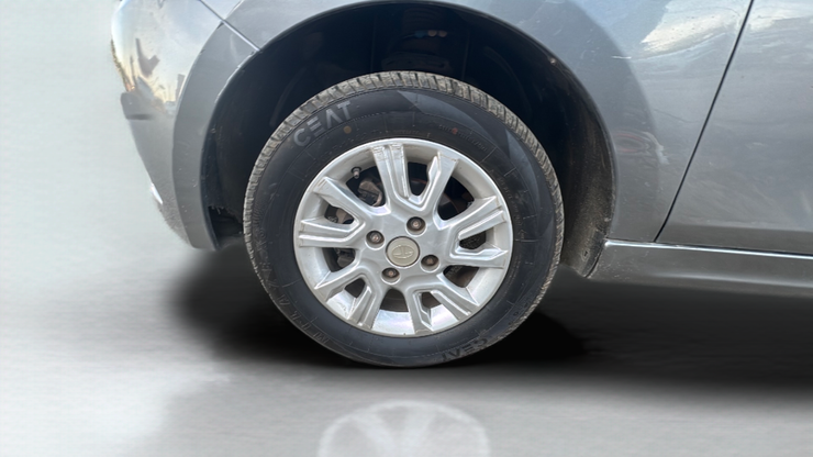 2018 Tata Tiago XZ PETROL, Petrol, Manual, 64,730 km, Left Front Wheel