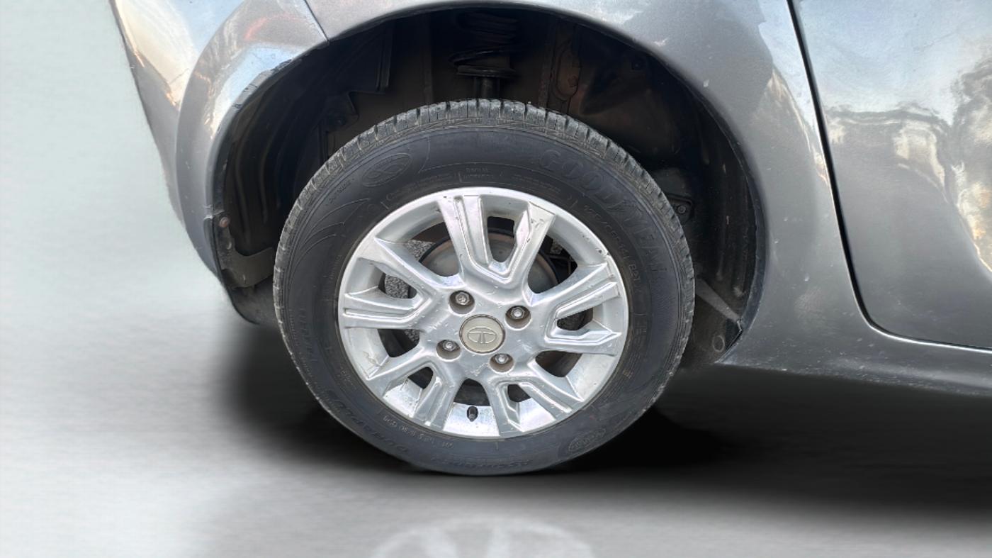 2018 Tata Tiago XZ PETROL, Petrol, Manual, 64,730 km, Right Rear Wheel