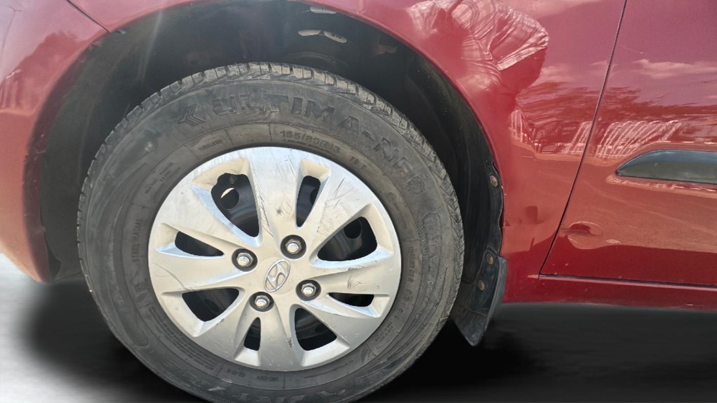 2012 Hyundai i10 MAGNA 1.1, Petrol, Manual, 68,000 km, Left Rear Wheel