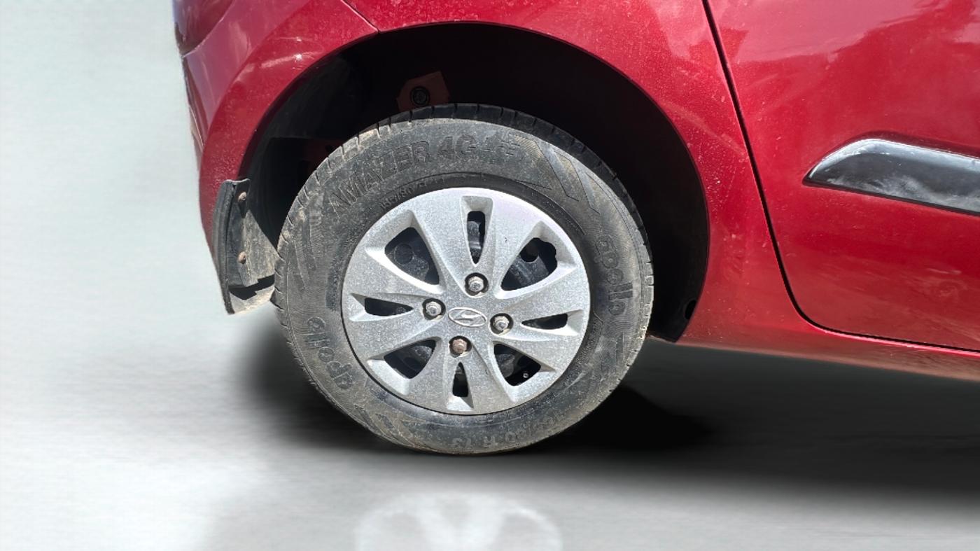 2012 Hyundai i10 MAGNA 1.1, Petrol, Manual, 68,000 km, Right Rear Wheel