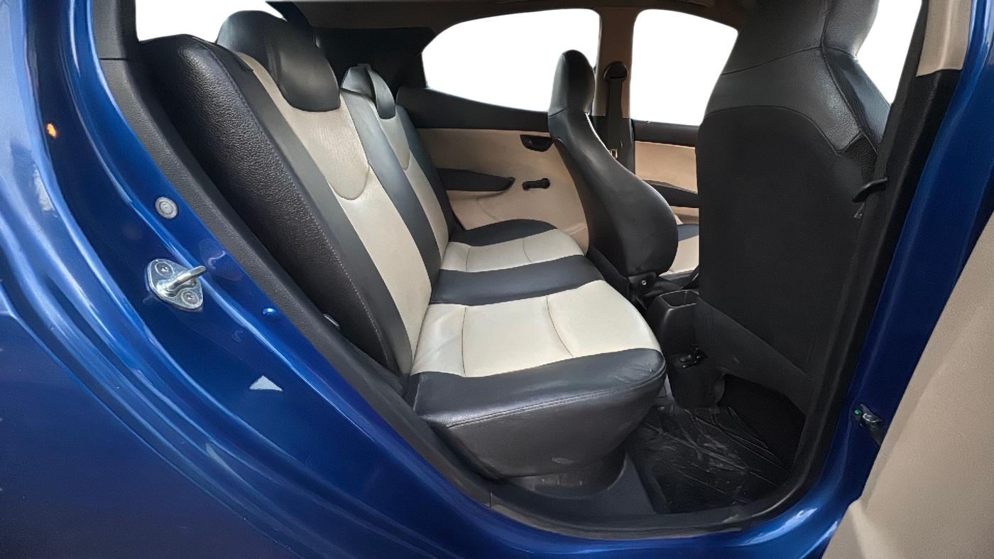 2015 Hyundai Eon ERA +, Petrol, Manual, 55,233 km, Right Side Rear Door Cabin