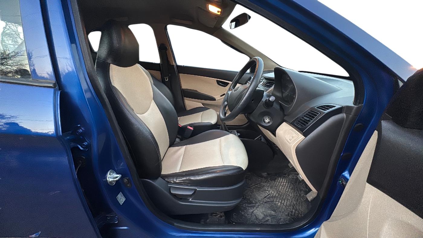 2015 Hyundai Eon ERA +, Petrol, Manual, 55,233 km, Right Side Front Door Cabin