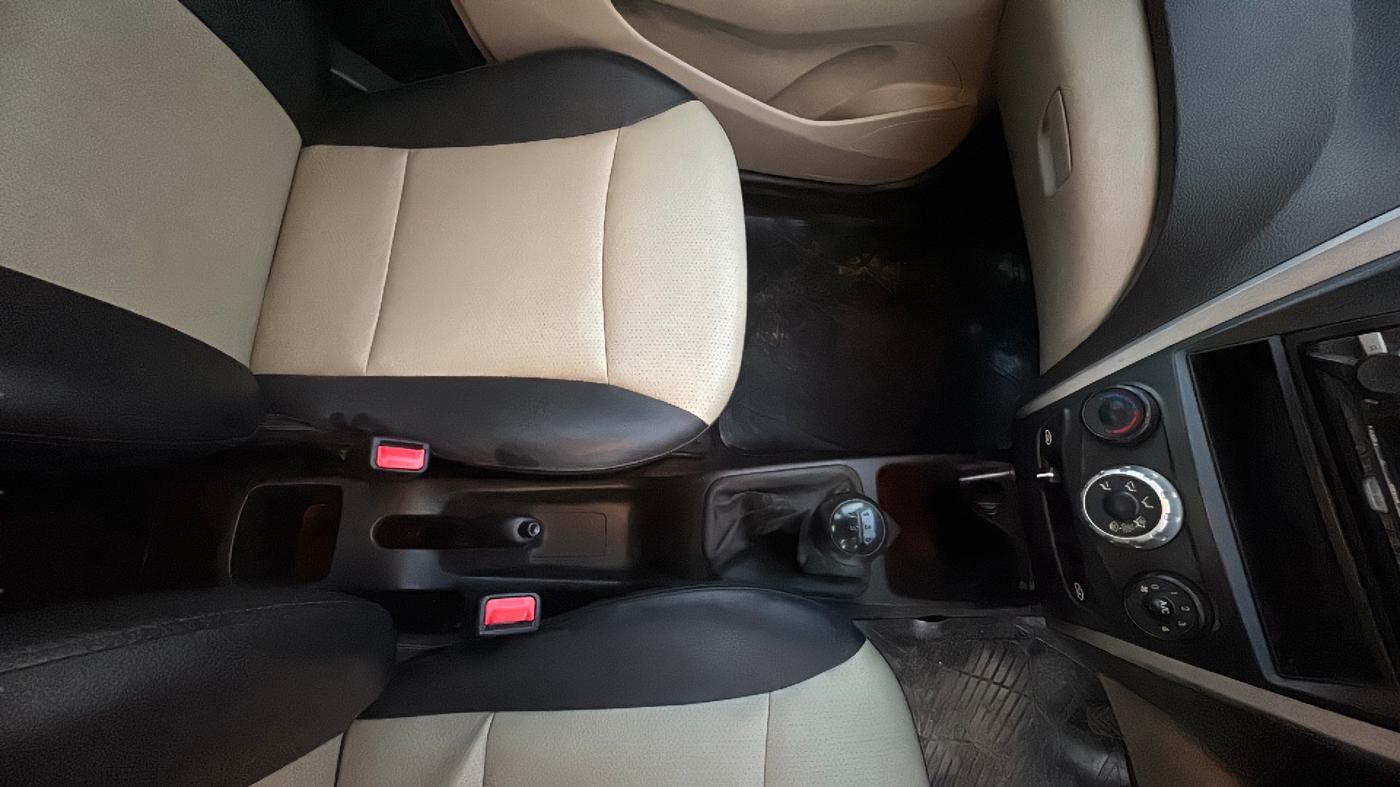 2015 Hyundai Eon ERA +, Petrol, Manual, 55,233 km, Gear Lever
