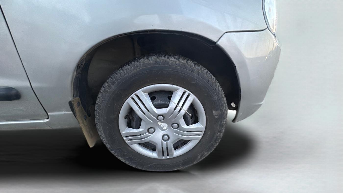 2010 Maruti Alto LXI, Petrol, Manual, 35,760 km, Right Front Wheel