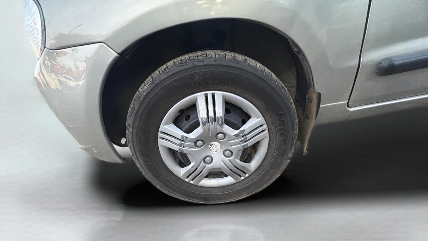 2010 Maruti Alto LXI, Petrol, Manual, 35,760 km, Left Rear Wheel