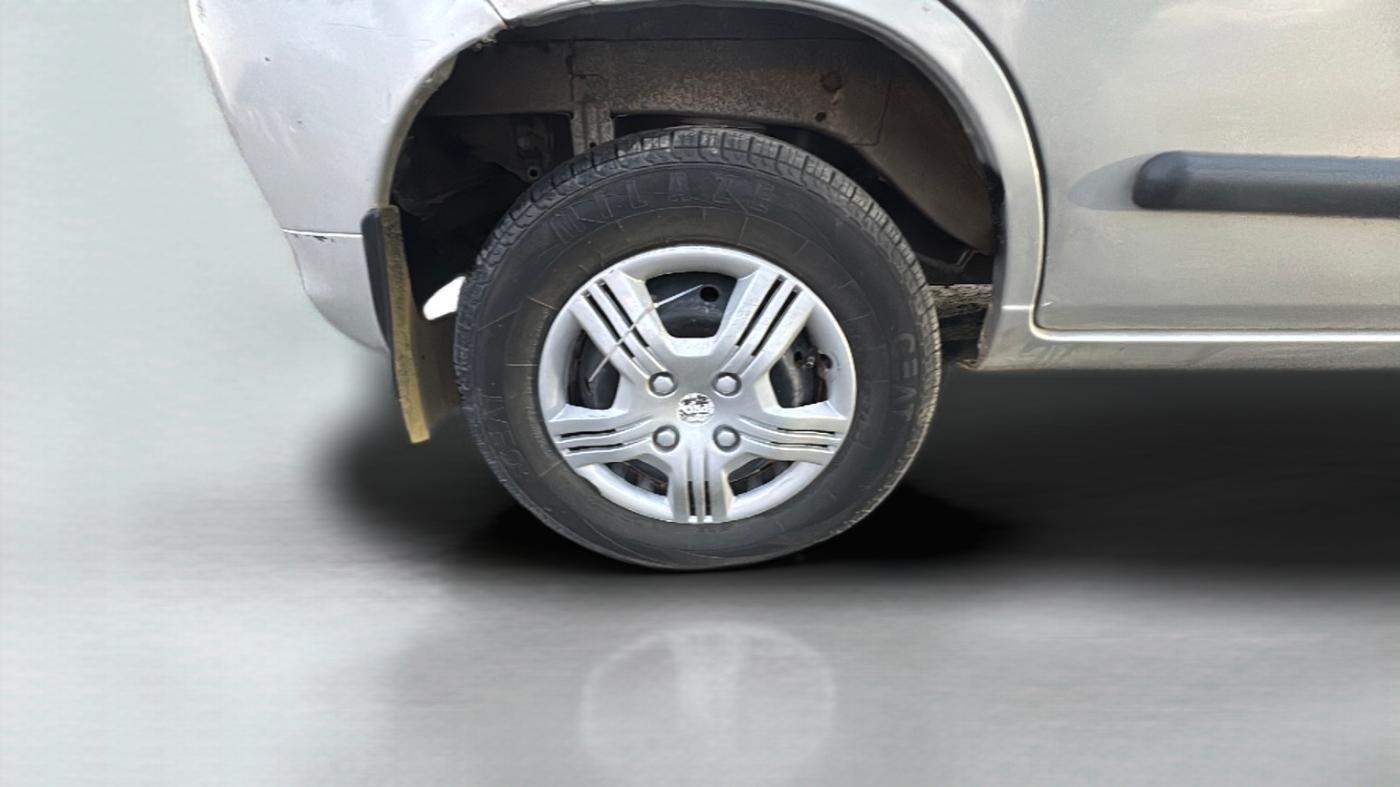 2010 Maruti Alto LXI, Petrol, Manual, 35,760 km, Right Rear Wheel