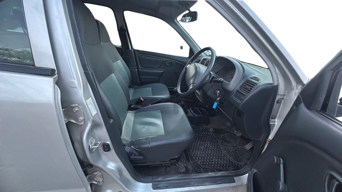 2010 Maruti Alto LXI, Petrol, Manual, 35,760 km, Right Side Front Door Cabin