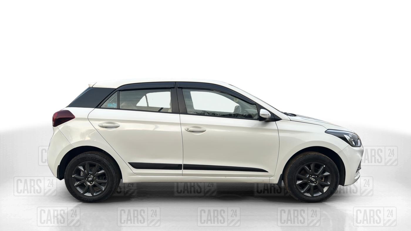 2018 Hyundai Elite i20 ASTA 1.2, Petrol, Manual, 65,000 km, Right Side View