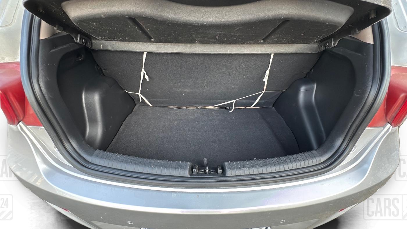 2015 Hyundai Grand i10 SPORTZ 1.2 KAPPA VTVT, Petrol, Manual, 53,000 km, Boot Inside