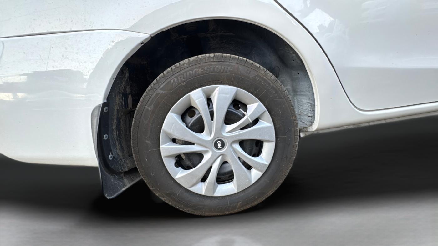 2012 Toyota Etios GD, Diesel, Manual, 71,170 km, Right Rear Wheel