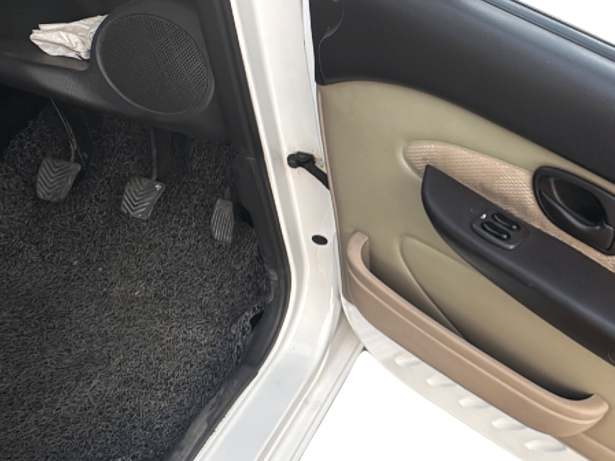 2012 Hyundai Santro Xing GL PLUS, Petrol, Manual, 61,000 km, Driver Side Door Panel Controls