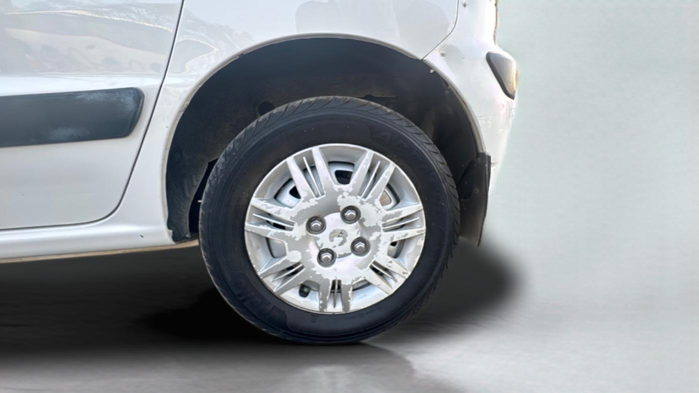 2012 Hyundai Santro Xing GL PLUS, Petrol, Manual, 61,000 km, Left Front Wheel